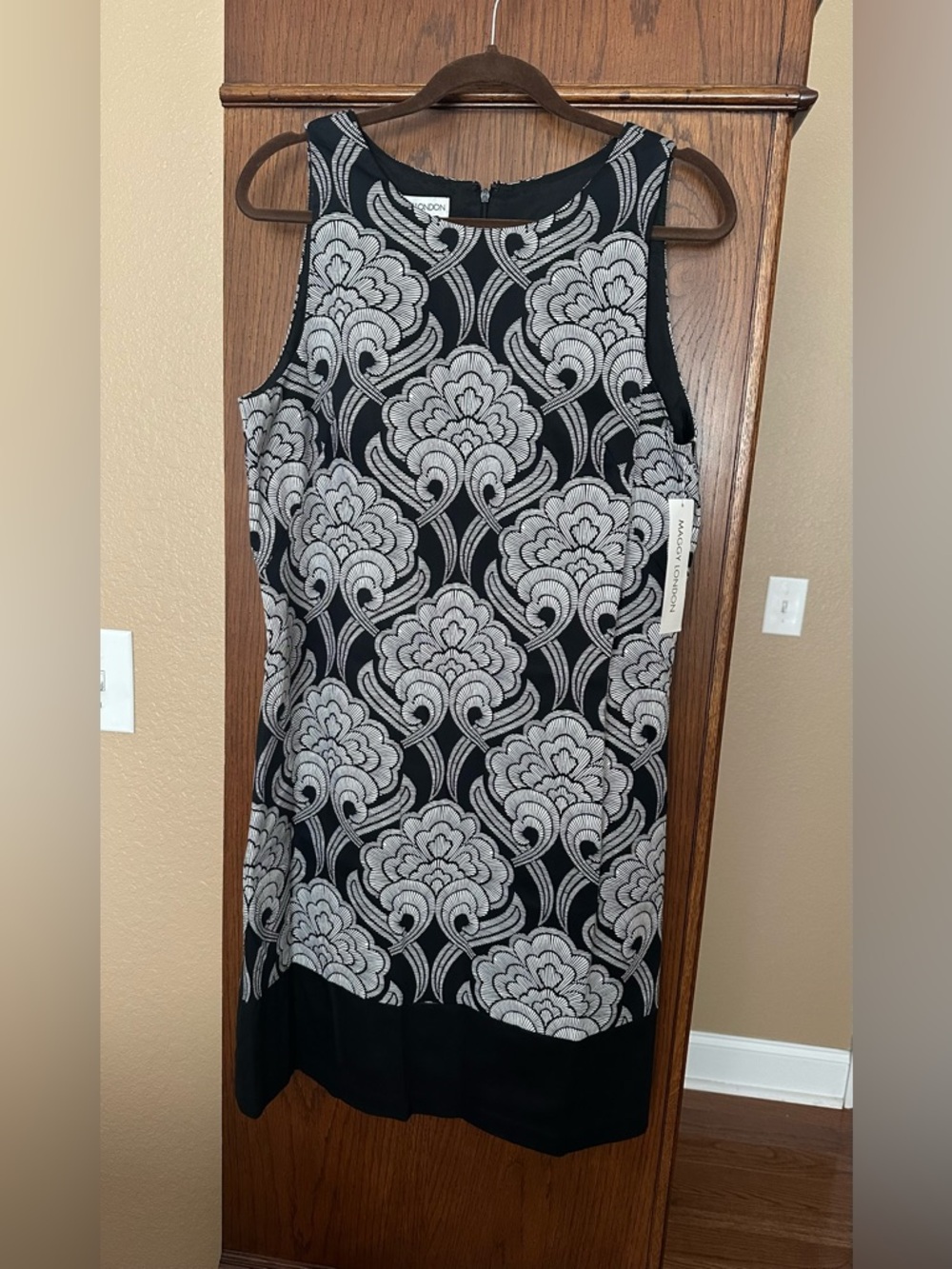 Maggy London Black and White Sheath Mini Dress